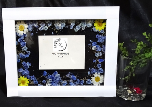 "MIGHTY BLISS" Flower Bouquet & Photo Frame