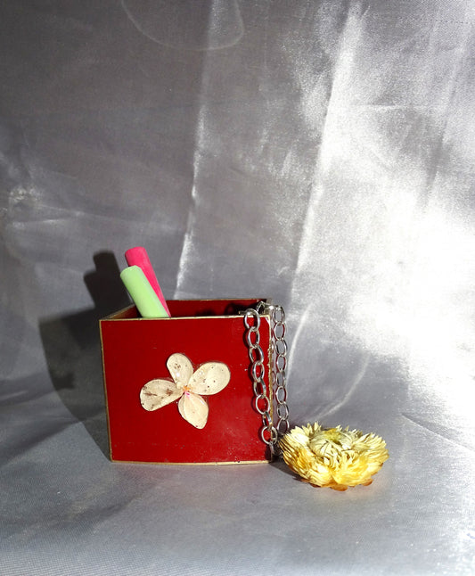 Pen Stand with Preserved Flowers