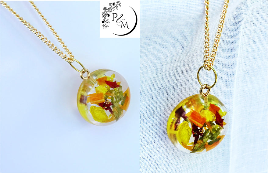 Pendant with preserved 'Bird of Paradise' Flower chips