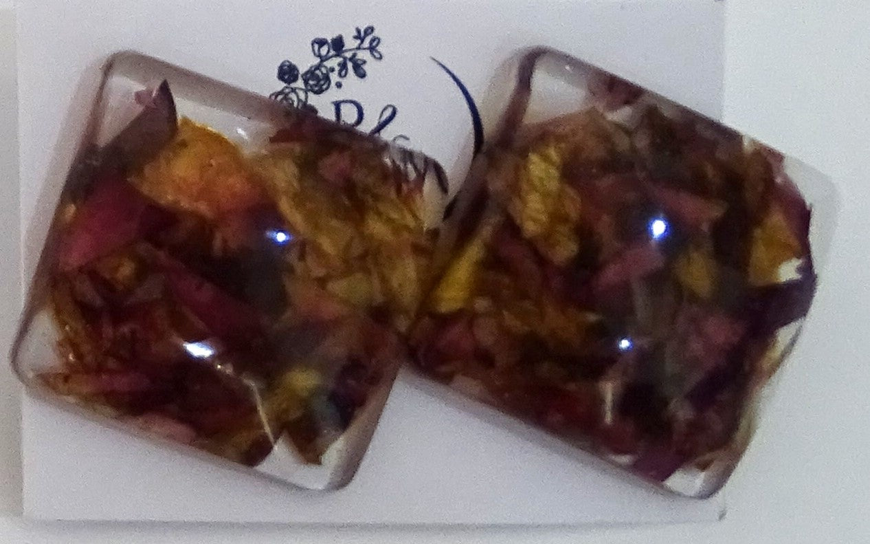 Ear Tops with Dried Rose Petals